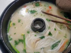 -飞虎过桥米线(翠湖店)