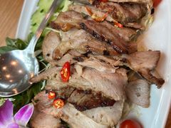 -Chom Cafe and Restaurant