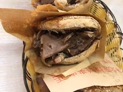 -洪峰浩老北京烧饼夹肉(角门路店)