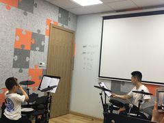 -好莱坞音乐进修学校(四川北路校区)