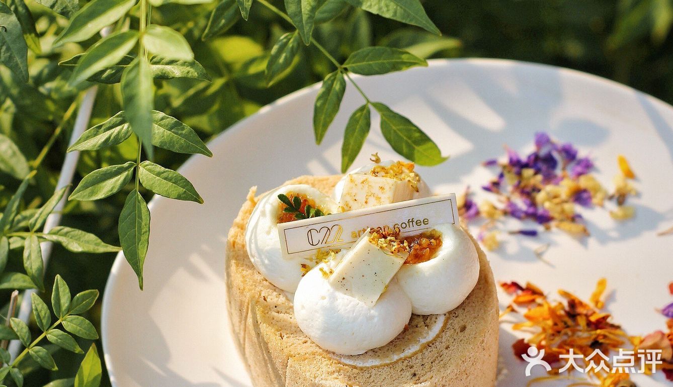 老广探店 | 藏系写字楼嘅空中花园食个秋日桂花cake！
