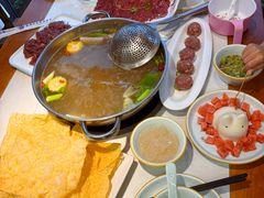 -乡土黄·鲜牛肉火锅·小龙虾(兴业街店)