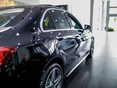 -杭州中升之星奔驰4S店(滨江店)