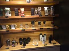 零售区-星巴克臻选(杭州良渚文化村店)