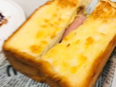 美式火腿厚蛋三明治-仁义涵西餐·咖啡(中华巴洛克店)