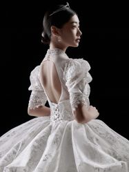 -至臻微拉婚纱摄影