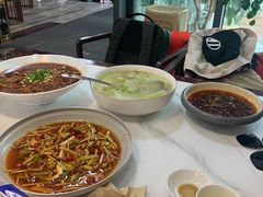 -有红鸡毛店·砂锅菜(抚琴夜市店)
