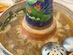 -毛辣果·贵州红酸汤牛肉火锅(西单店)