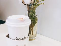 拿铁-Seesaw Coffee(上海国金中心店)