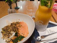烟熏三文鱼配辣泡菜炒饭-gaga(深圳福田星河COCO Park店)
