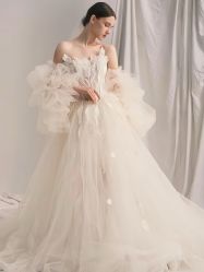 -艾米丽婚纱礼服