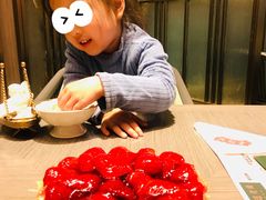 草莓奶酪蛋糕-凯宾美食廊Kempi Deli·凯宾斯基饭店(亮马桥路店)