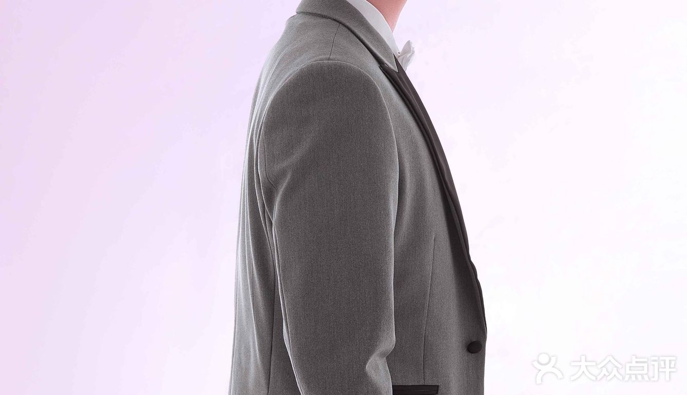 专业的无影棚拍摄，画面干净又高级