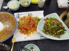 -撒拉人家.酸菜牦牛肉火锅