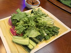 -老码头黑皮肘子锅包肉熏酱水饺(文政街店)