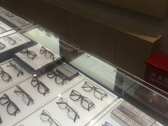 -吴良材眼镜(美罗城店)