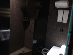 -万泊酒店(长沙五一广场国金中心店)