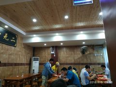 大堂-清真高老大牛排胡辣汤(嵩山路总店)