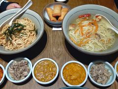 -蟹黄鱼·海派深夜面馆(巨鹿路店)