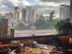 -包整·丝娃娃(一览甲秀楼风景店)