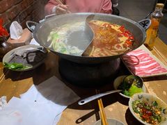 -白乐天毛肚火锅馆(解放碑店)