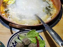 -洱火云南酸菜牛肉火锅(石景山当代商城店)