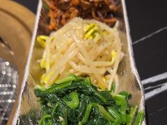 -山川小町·极番烧肉(新地假日广场店)