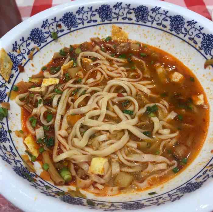 老西安陕西面西北菜(大润发店)-"你们没看错,第一张图片是一个饭煲