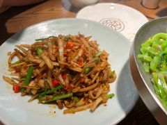 -聚鑫朋酸菜肥肠(文艺路口店)