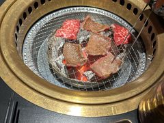 -山川小町·极番烧肉(新地假日广场店)