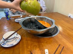 -老何家后安粉·糟粕醋海鲜火锅(三亚湾椰梦长廊店)