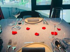 -弦月窗LUNETTE BY AMANDA(复兴路店)