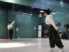 -零下舞度·街舞连锁机构(万科中心店)