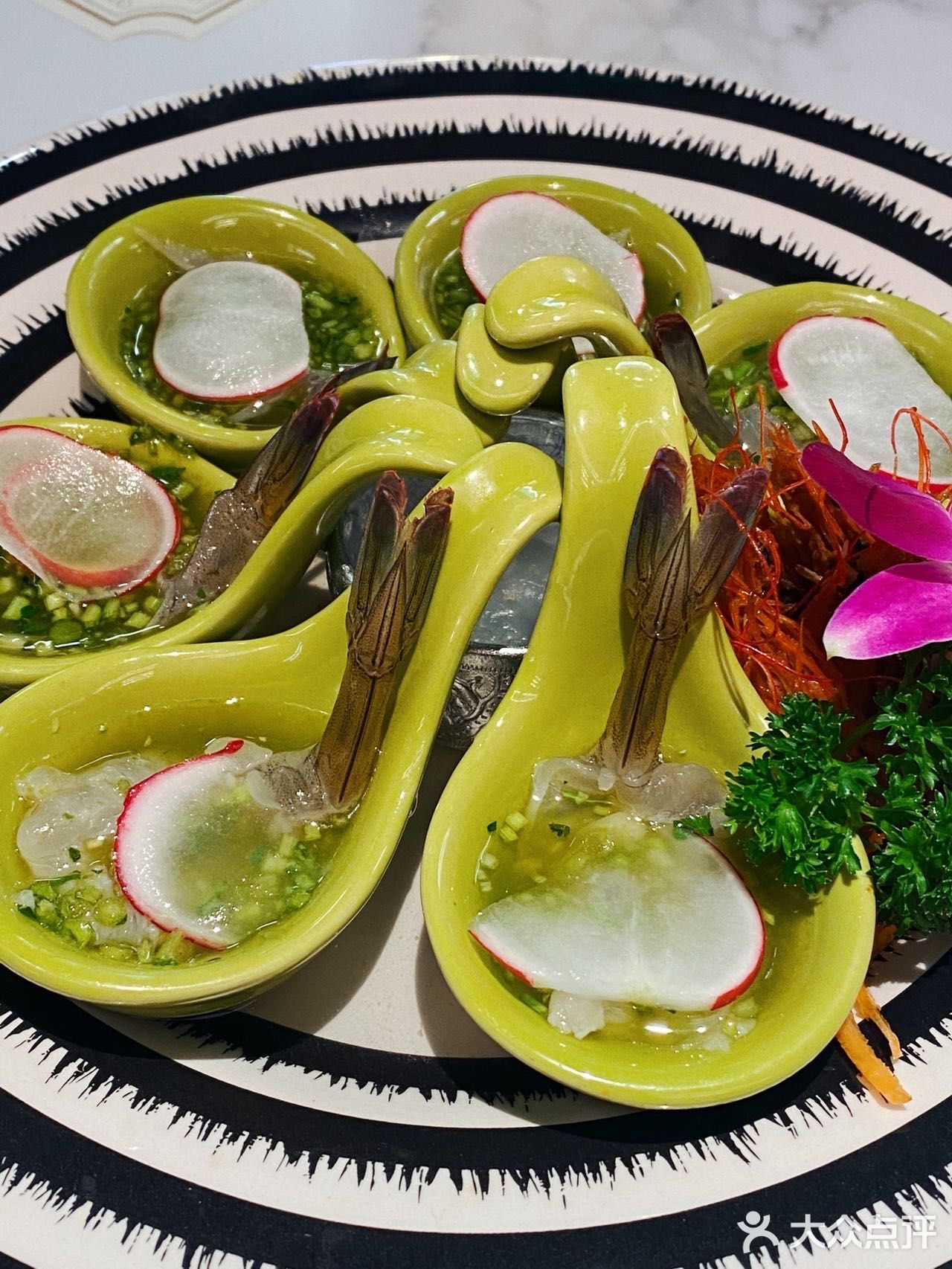 昆明 排断腿也要来吃的泰式茶餐厅 生腌虾绝了