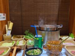 -独食火锅·半米屋台(直营总店)