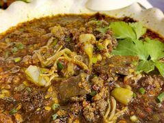 臊子鸭血-百年粉蒸牛肉