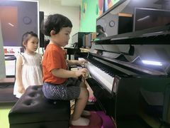 -柏斯音乐艺术中心·钢琴·吉他(上音店)