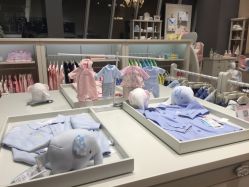 -丽婴房(七莘路店)