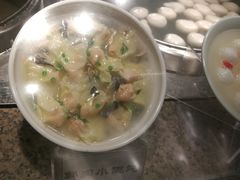 小芝麻加鲜肉小馄饨-七宝老街汤团(上海世纪汇广场店)