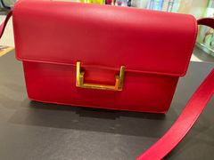 -爱革·奢品·鞋包·衣物·家居(金桥国际商业广场店)