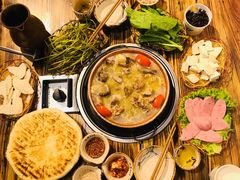 -阿婆情腊排骨火锅(金虹路店)