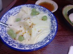 冰豆腐花青团小丸子-百年老字号·观振兴蟹黄面·三虾面·苏式面(观前街富仁坊巷店)