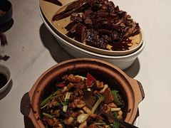 -八府香鸭·啫啫煲(华山路店)