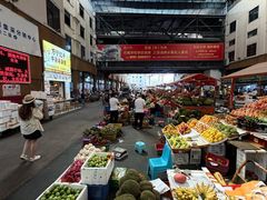 -三亚新鸿港水果一级批发市场
