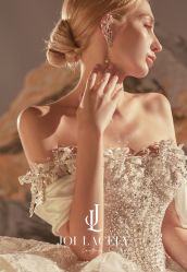 -Renee芮亦婚纱