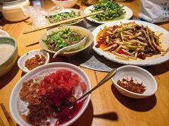 -大众跷脚牛肉馆·非遗传承单位(峨眉山店)