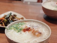 猪肘汤面-亮亮面馆(经六路店)