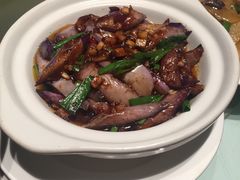 -八府香鸭·啫啫煲(华山路店)