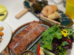 碳烤厚切猪颈肉配泰式香草-KEAAMI 摩登泰 by TIAGO(颐堤港店)