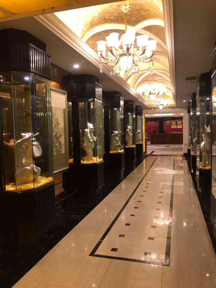 俏巴渝(百联南岸上海城店)-"位置~~俏巴渝是在南坪上海城4楼.是中餐.